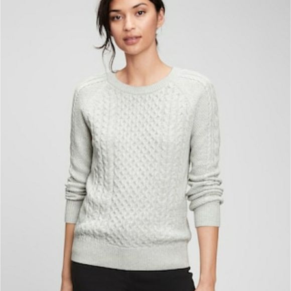 GAP Sweaters - GAP Women's light grey cable knit sweater size S
